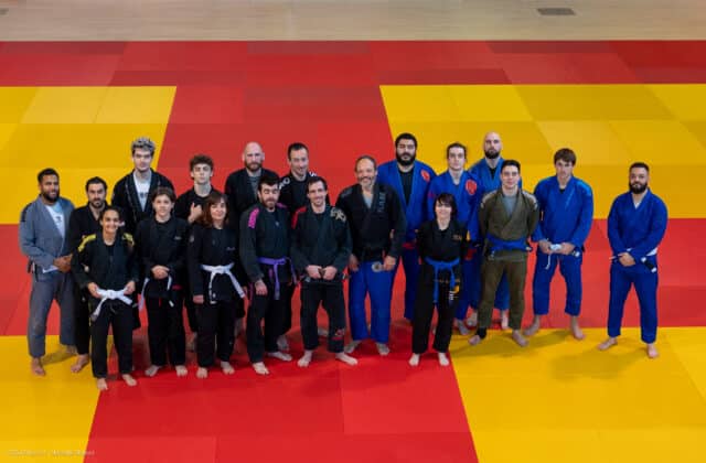 Groupe d'étudiants en JJB