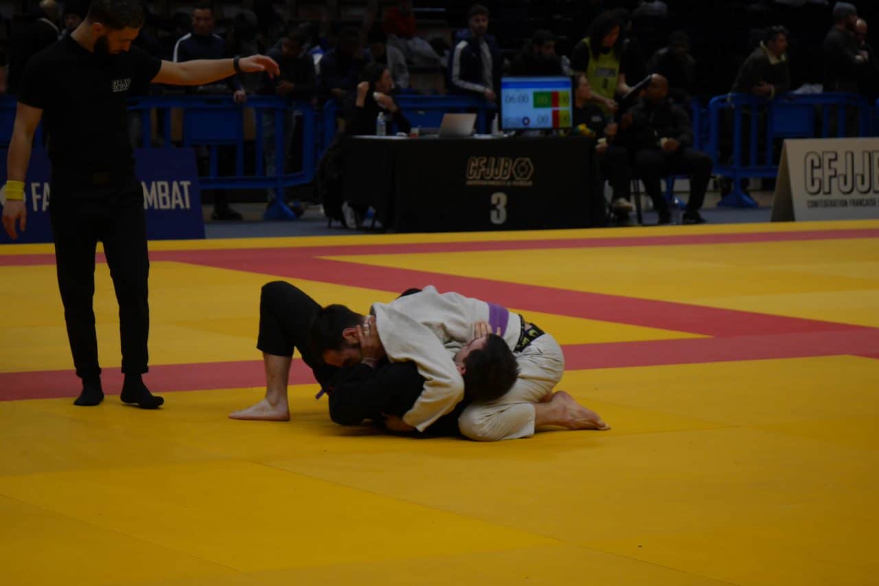 Contrôle latéral en jiu-jitsu brésilien